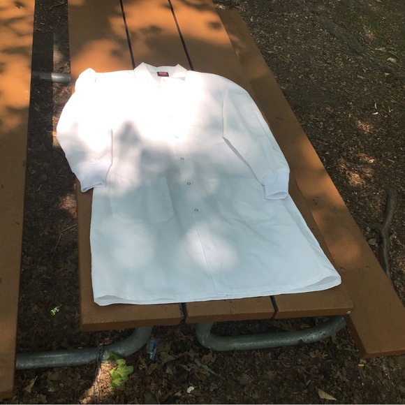 White Lab Coat - Picture 1 of 2